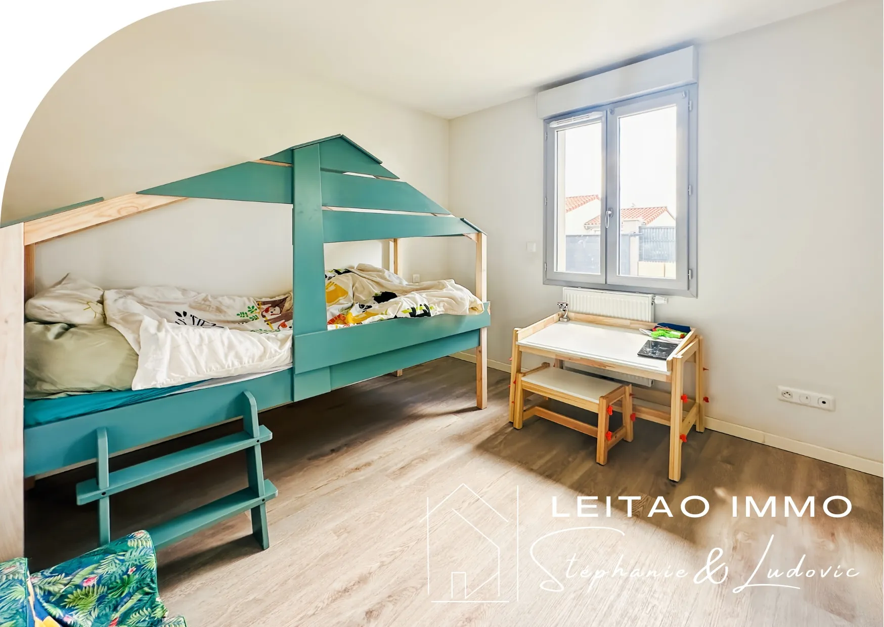 Maison individuelle avec piscine à Poucharramet, 94 m², récent et calmes environnements 