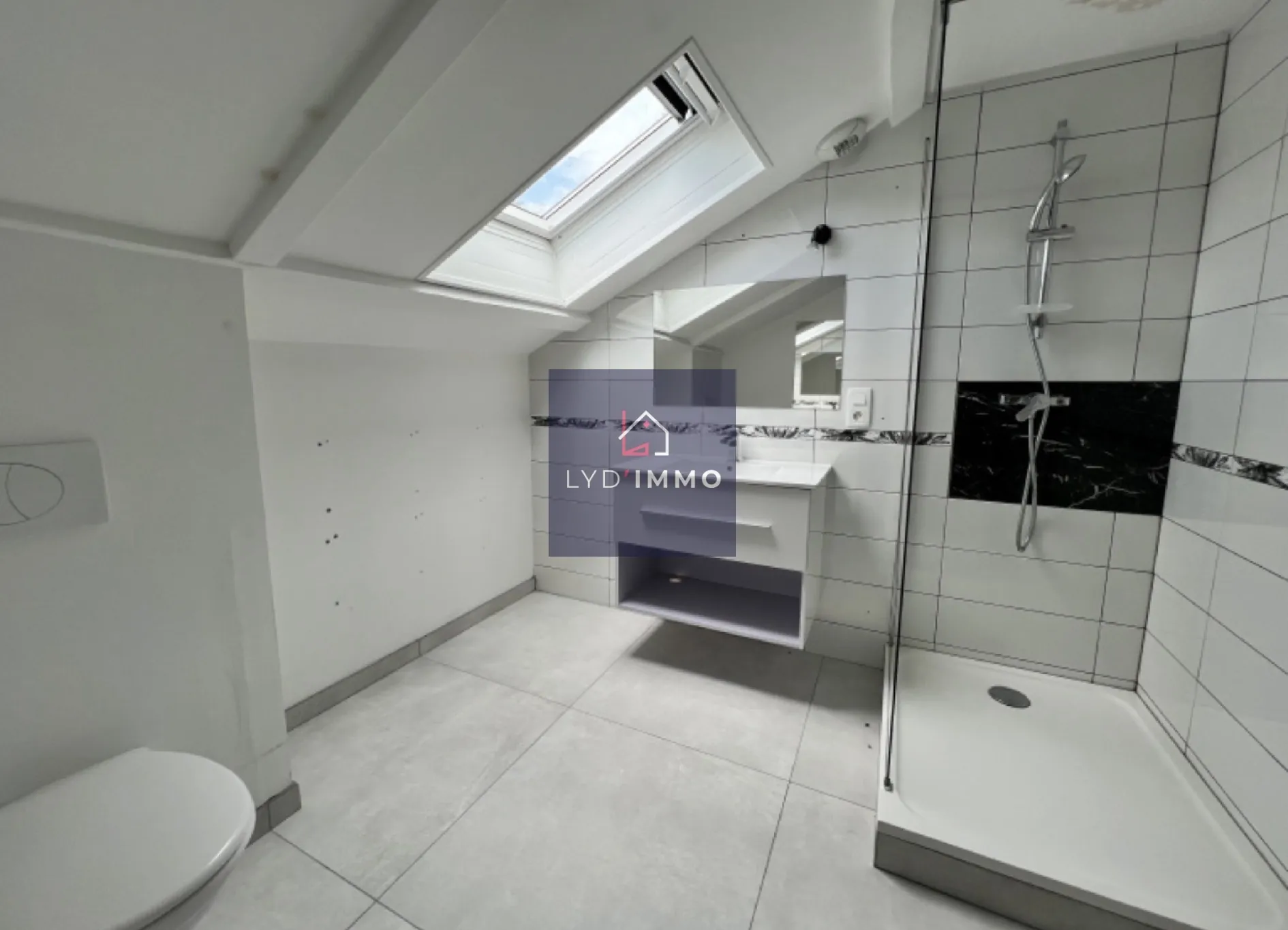 Appartement T5 à Valserhône avec garage, cave et chauffage individuel 