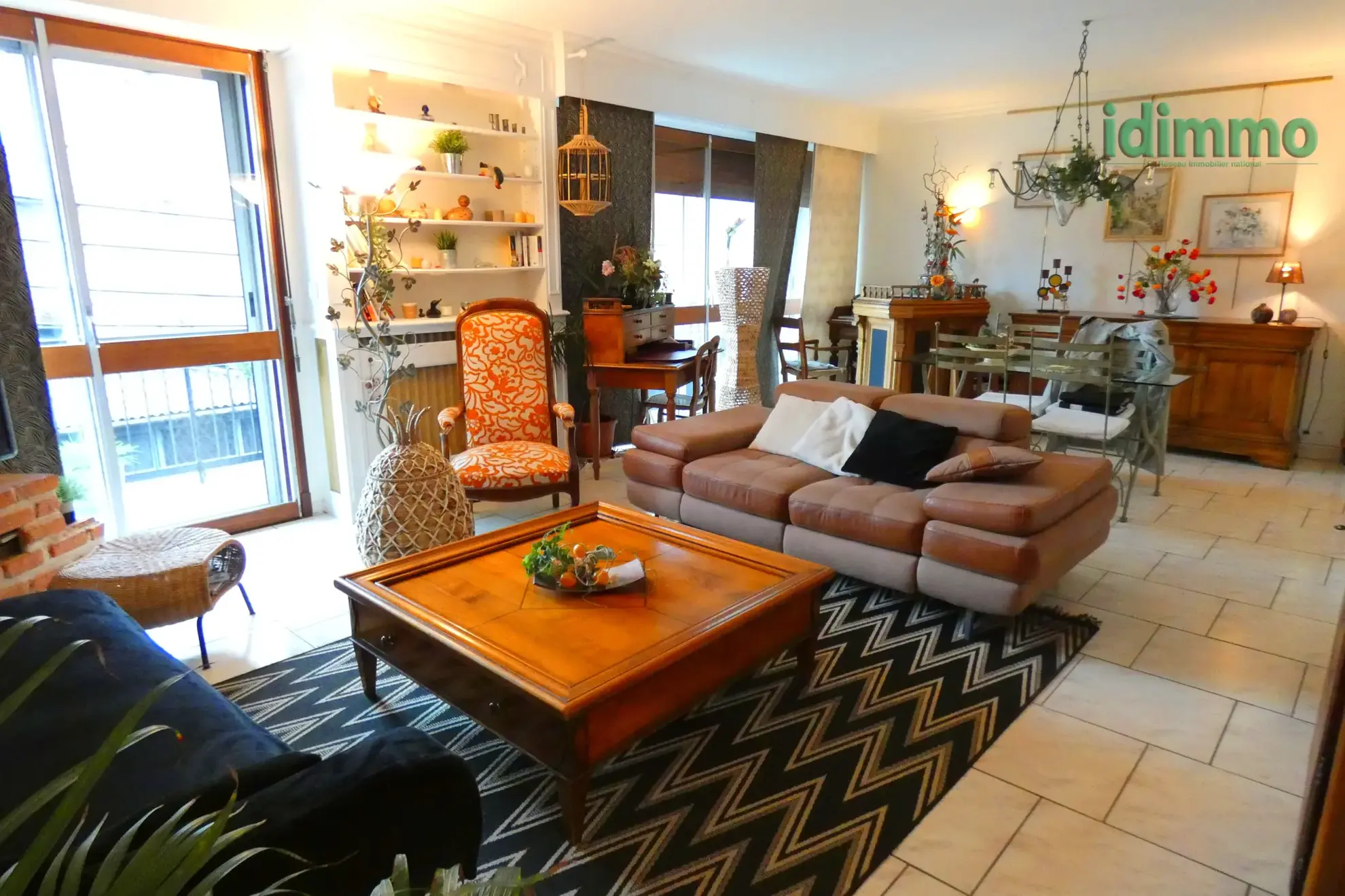 Bel appartement T4 à Aurillac avec balcon, cave et parking sécurisé 