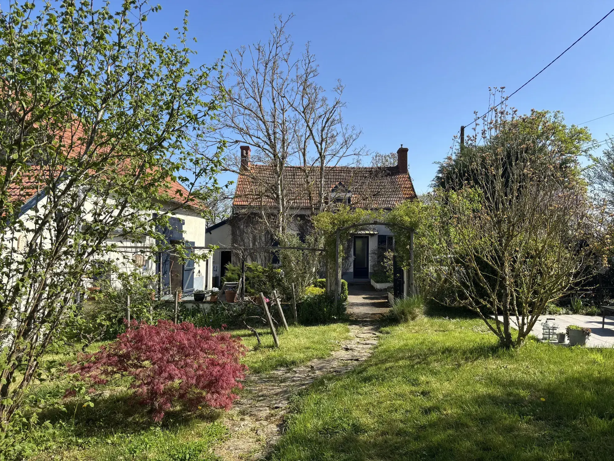 Belle maison de charme avec grand terrain et vue imprenable à Saint-Maur 