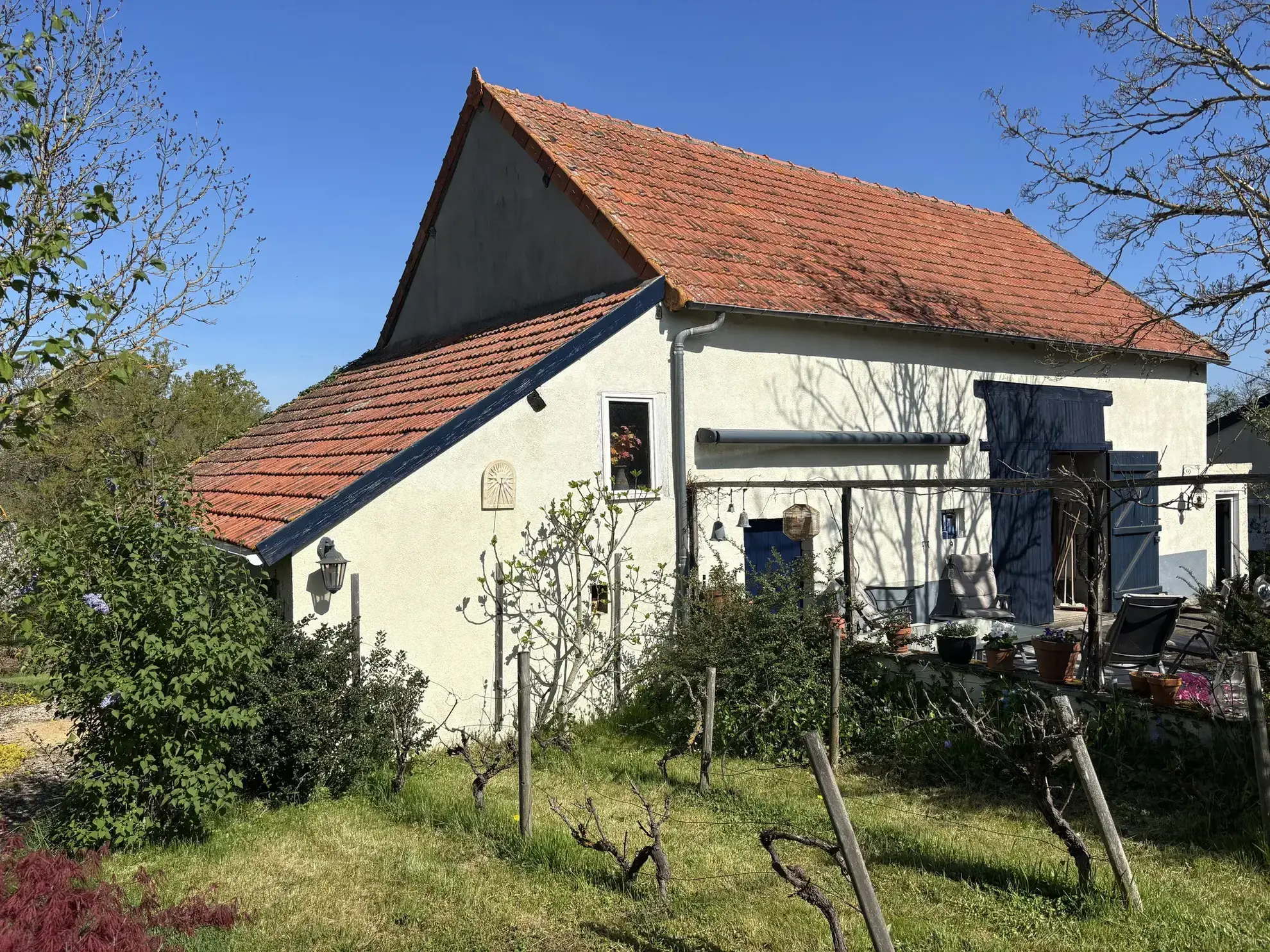 Belle maison de charme avec grand terrain et vue imprenable à Saint-Maur 