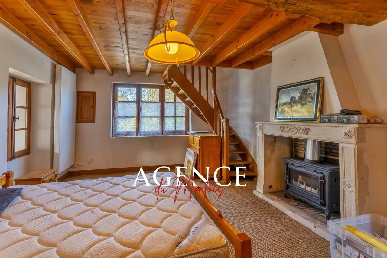 Fermette rénovée de 151 m² avec jardin clos à Gouaix près de Provins 