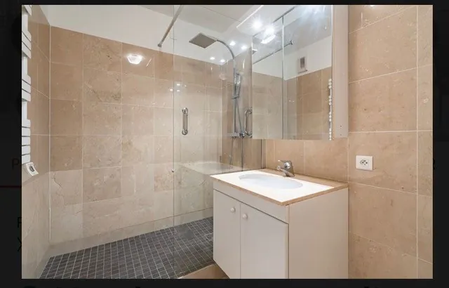 Studio dans résidence de services à Issy-les-Moulineaux avec terrasse et équipements modernes 