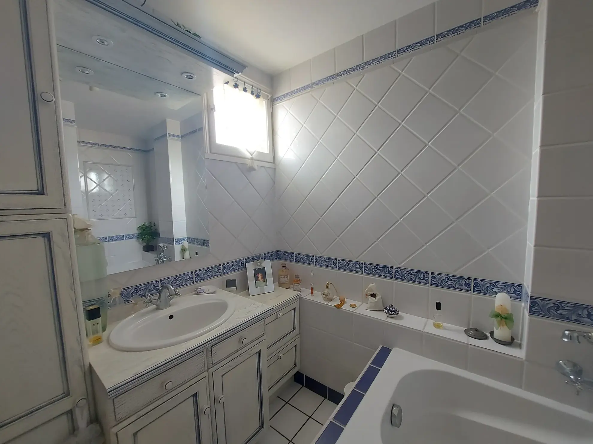 Appartement familial de 98 m² à Mantes-la-Jolie Gassicourt avec balcon et garage 