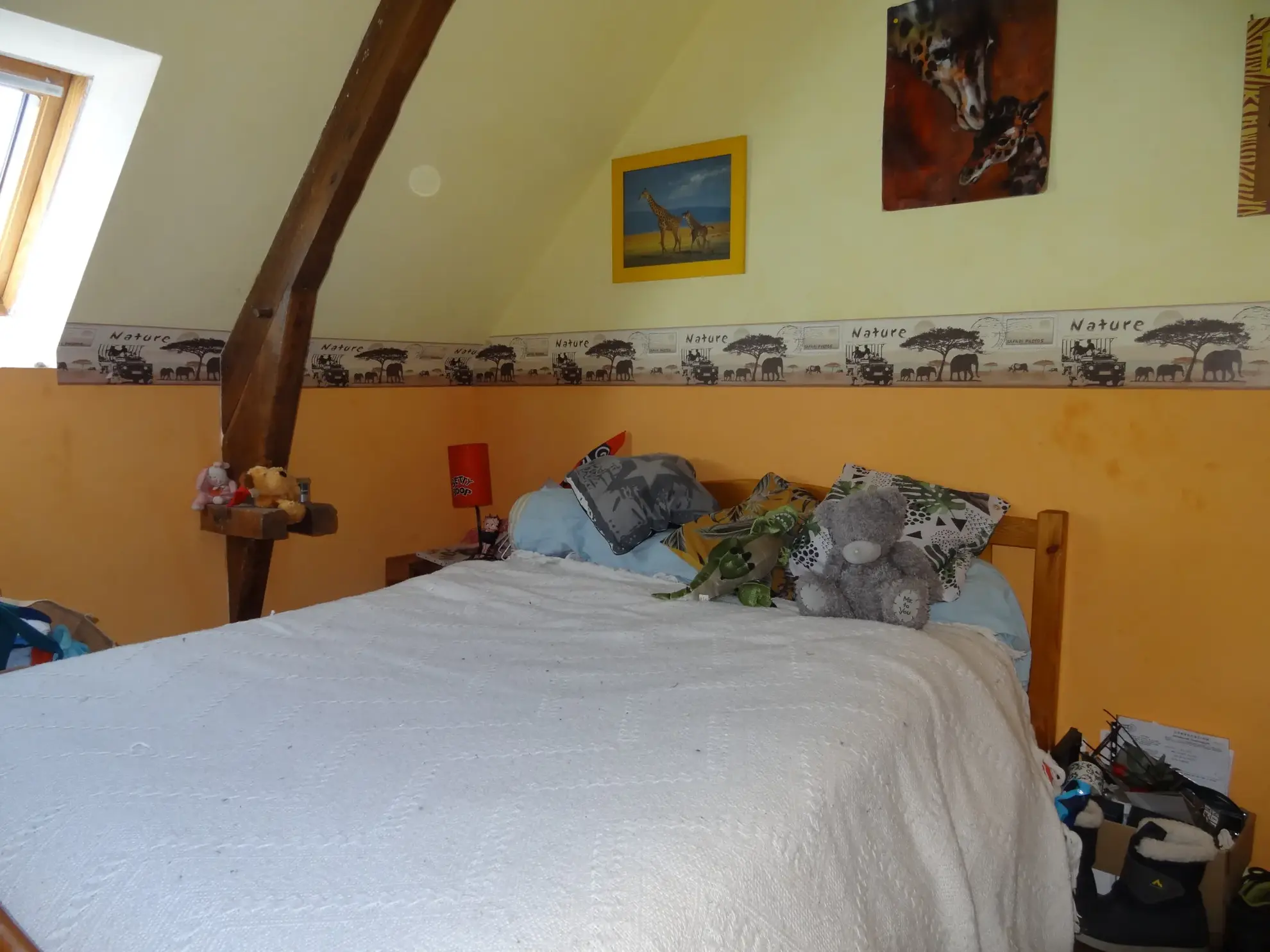 Grande maison rénovée de 211 m² à Plesidy, idéale pour famille ou projet touristique 