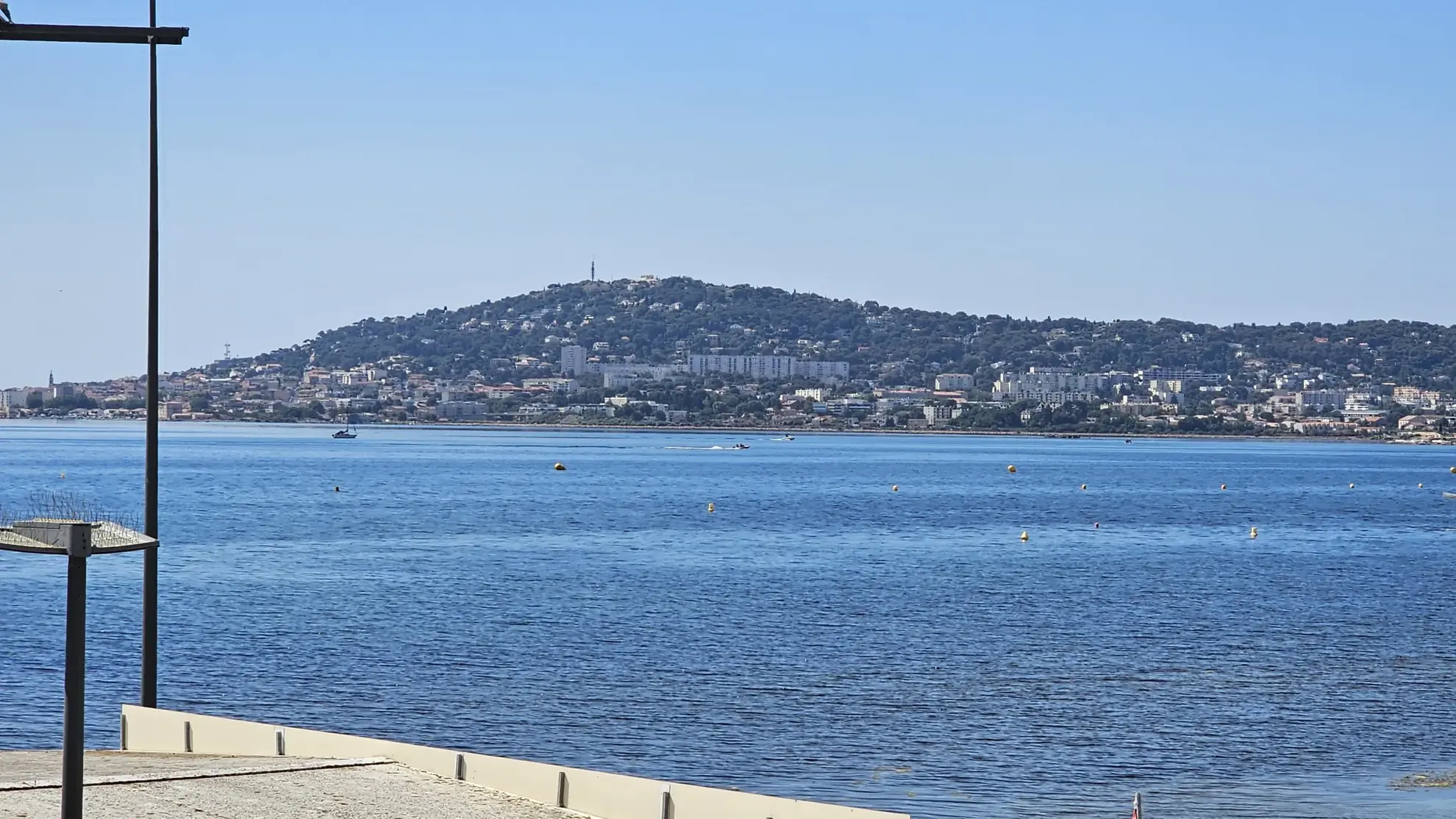 Grand T2 avec vue exceptionnelle sur l'étang de Thau à Balaruc-les-Bains 