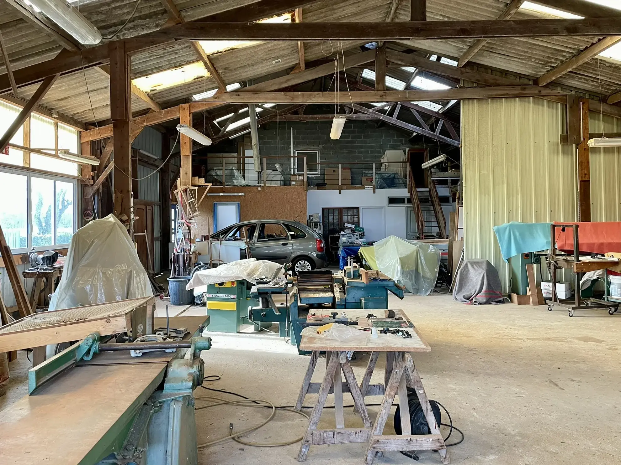 Propriété mixte avec maison et atelier à Goudelin près de Guingamp/Lanvollon 