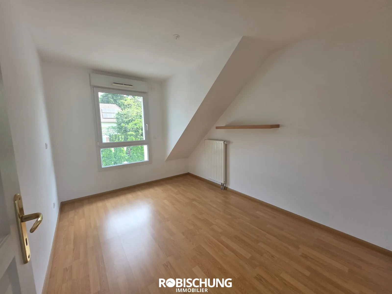 À vendre appartement 3 pièces en dernier étage à Hirsingue (68560), lumineux et bien situé 