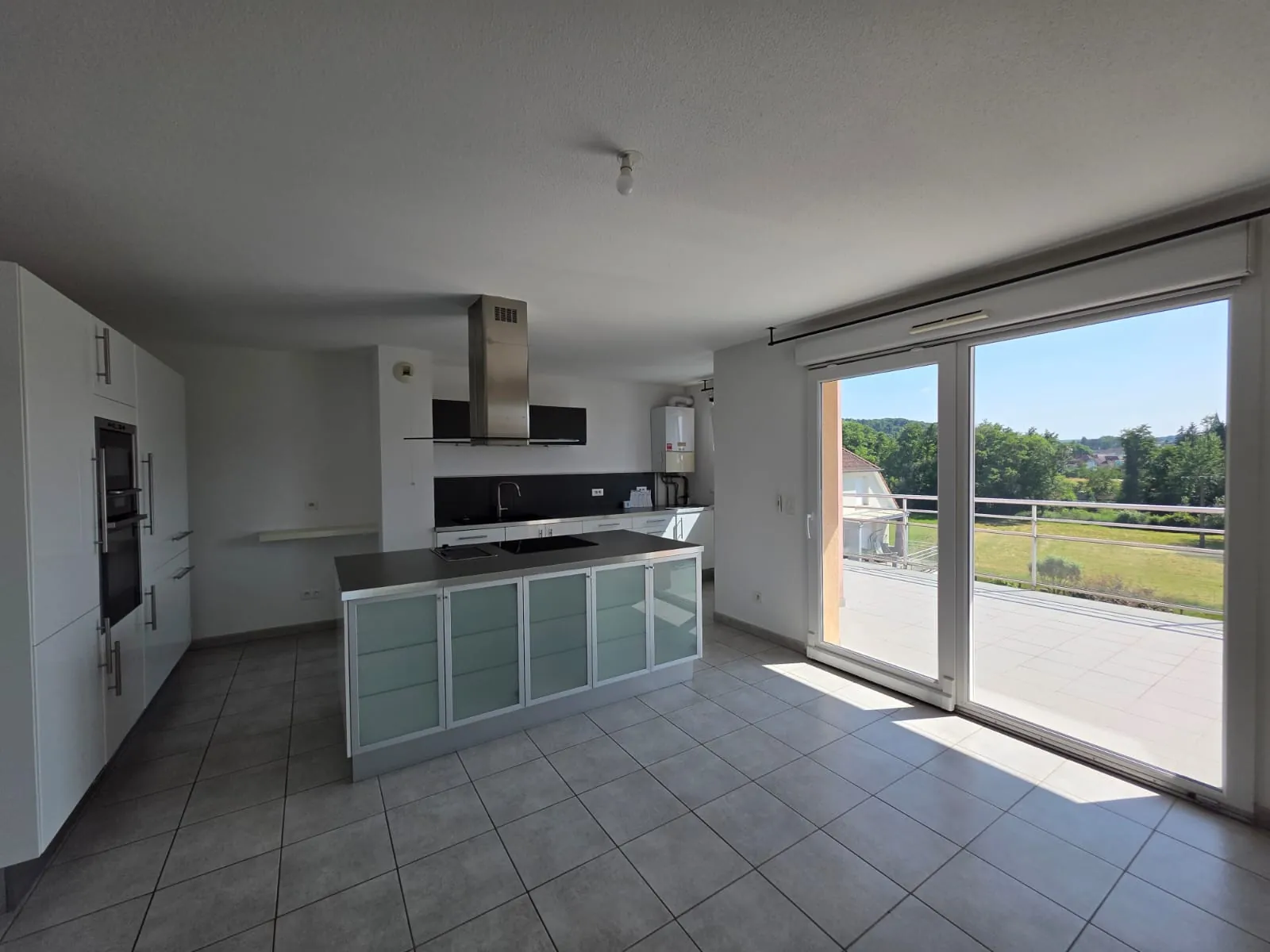 Appartement 3 pièces lumineux à Hirsingue – Dernier étage avec garage