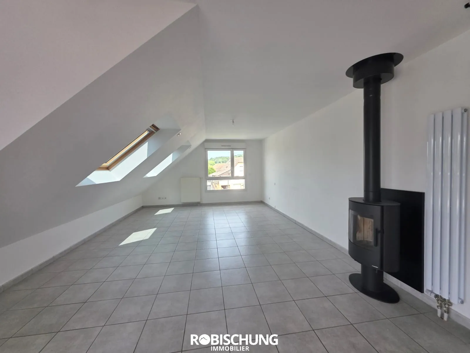 À vendre appartement 3 pièces en dernier étage à Hirsingue (68560), lumineux et bien situé 