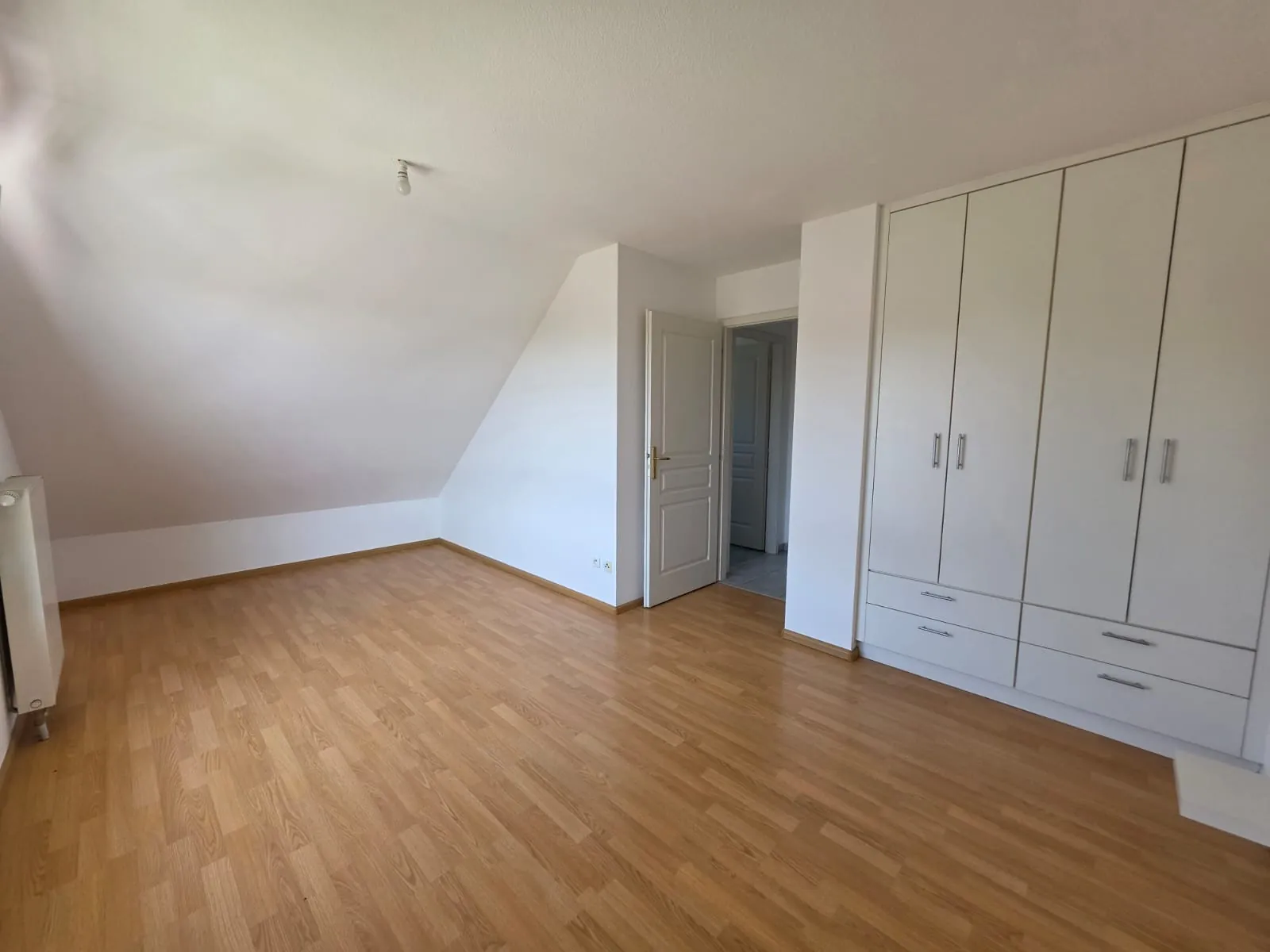 Appartement 3 pièces lumineux à Hirsingue – Dernier étage avec garage 