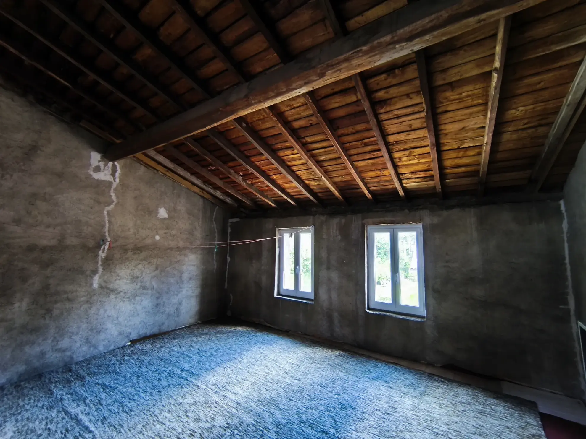 Maison de ville F5 avec terrasse, garage et terrain à Thiers 