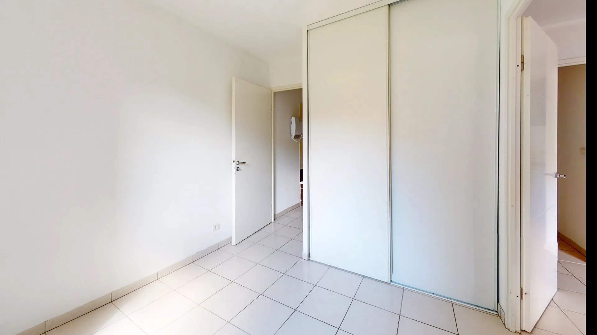 Appartement T1 bis à Auterive avec balcon, parking et piscine 