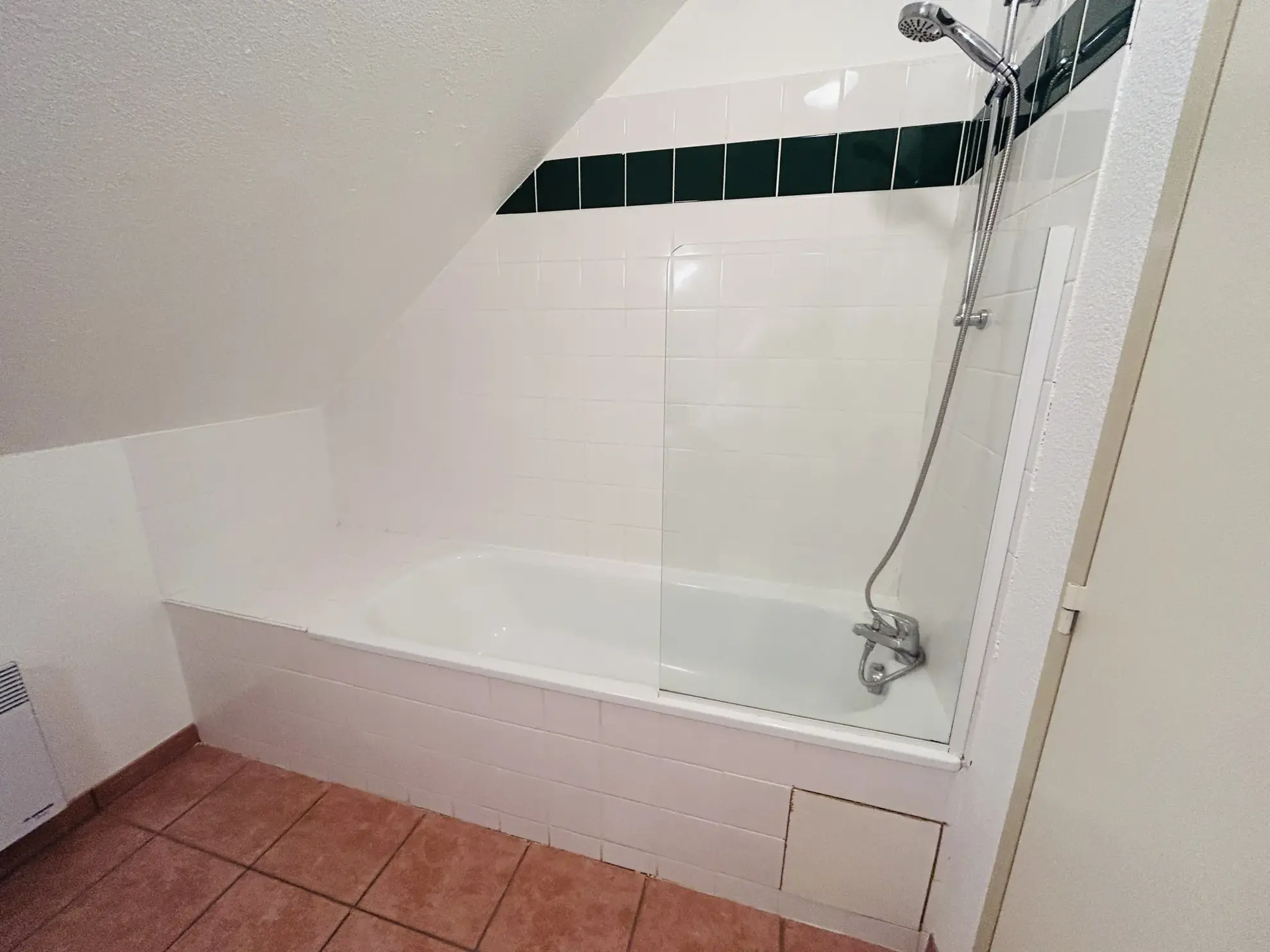 Appartement rénové de 45 m² à Argentat avec vue sur la rivière, parfait pour investissement ou résidence secondaire 