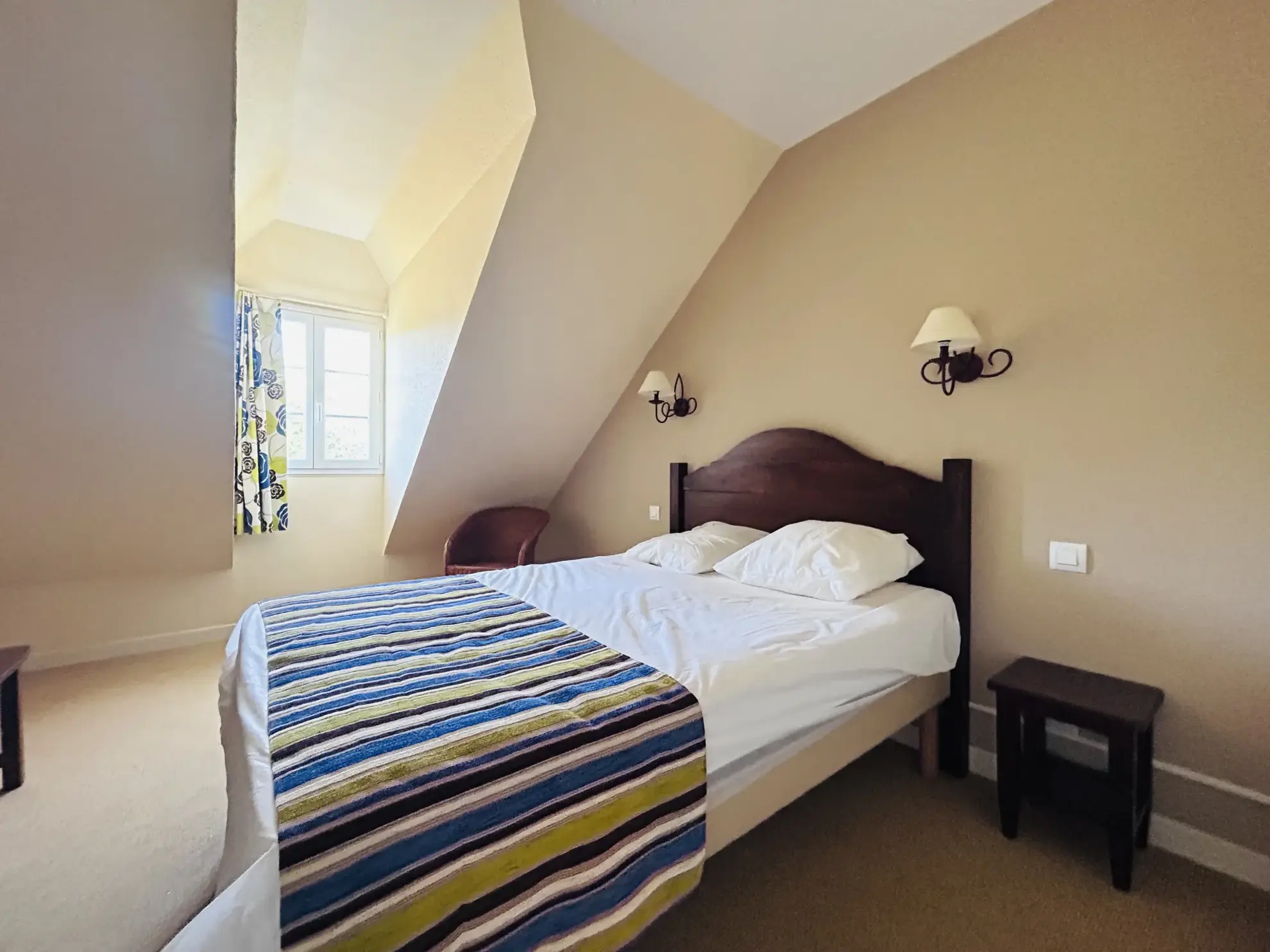 Appartement rénové de 45 m² à Argentat avec vue sur la rivière, parfait pour investissement ou résidence secondaire 