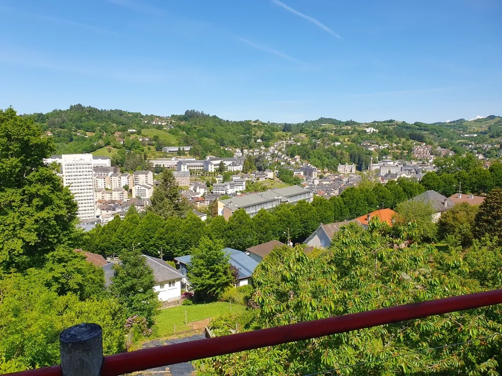 Maison à vendre à Tulle avec vue sur la ville et 4 chambres 