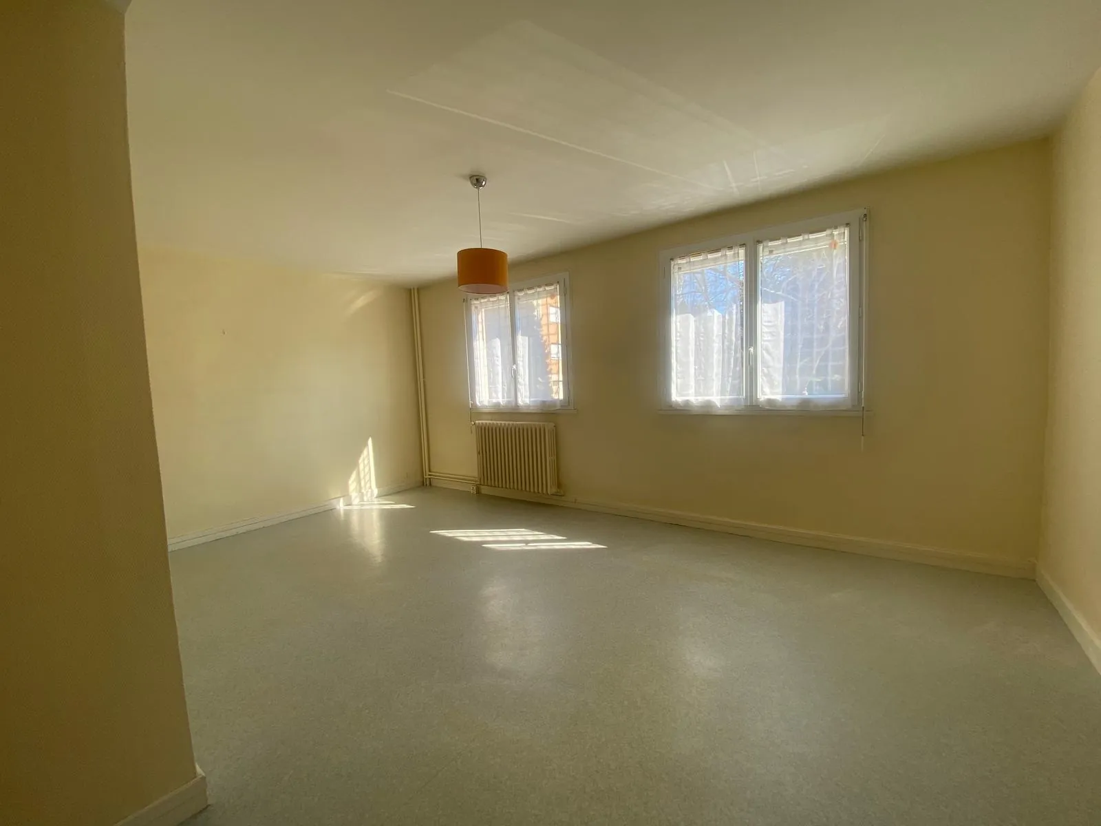 Appartement T3 spacieux avec garage et cave au Mans - Malpalu 