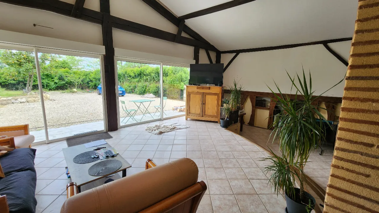 Maison de caractère à Tonneins avec grand jardin, entre calme et confort 