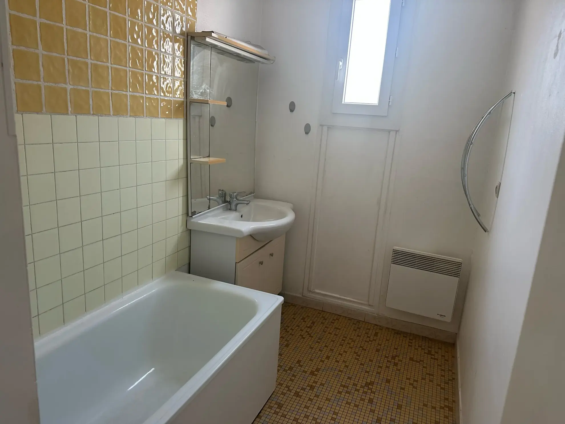 Appartement T5 de 91 m² à Lodève avec terrasse, parking et cave 