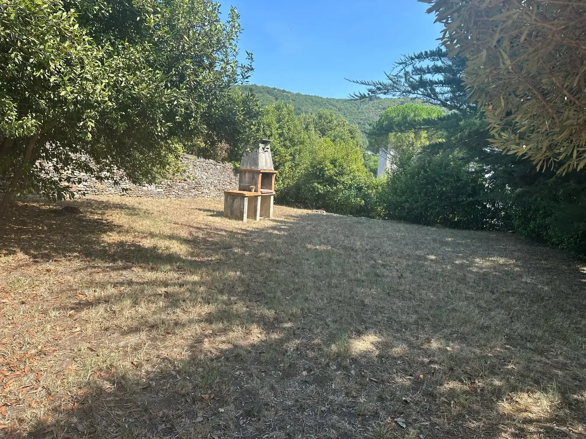 Appartement T5 de 91 m² à Lodève avec terrasse, parking et cave 