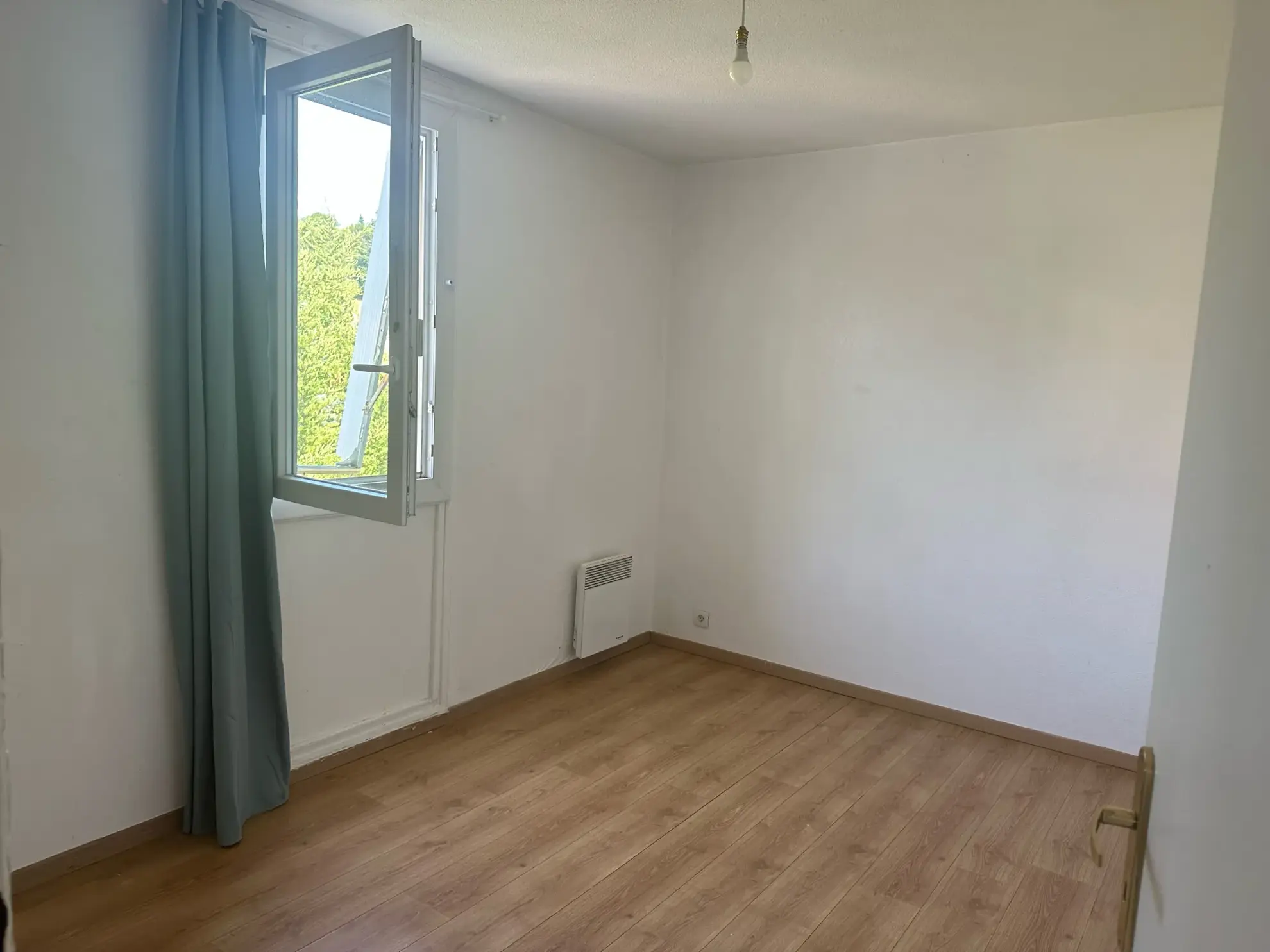 Appartement T5 de 91 m² à Lodève avec terrasse, parking et cave 