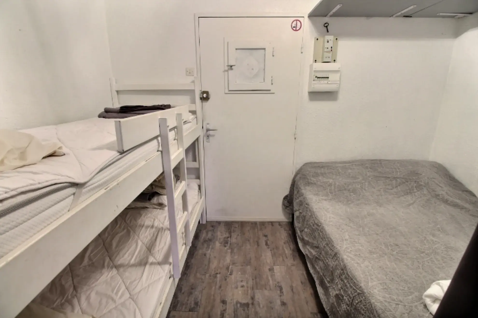 Studio meublé avec terrasse et piscine à Le Grau du Roi, idéal investissement 