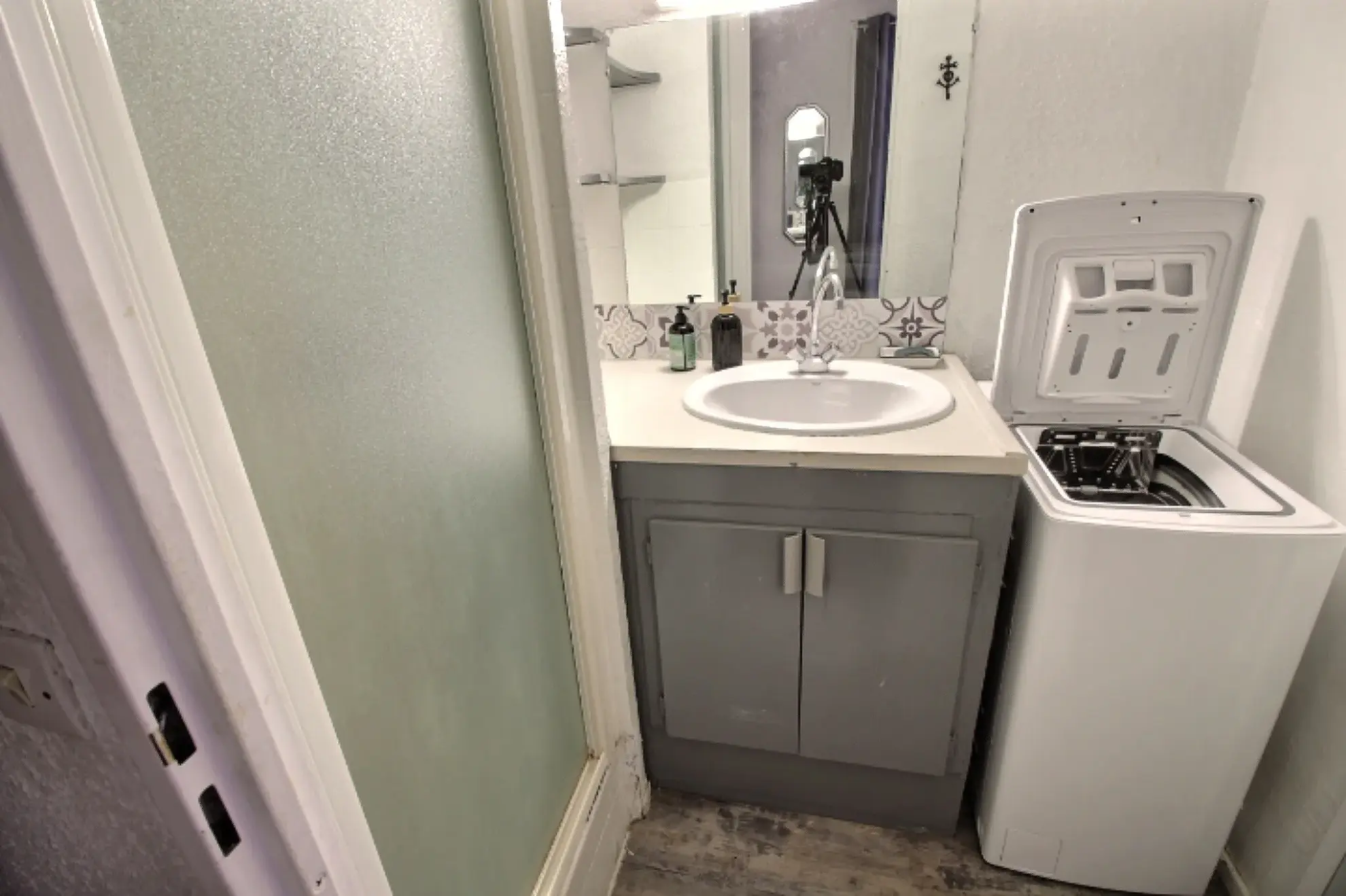 Studio meublé avec terrasse et piscine à Le Grau du Roi, idéal investissement 