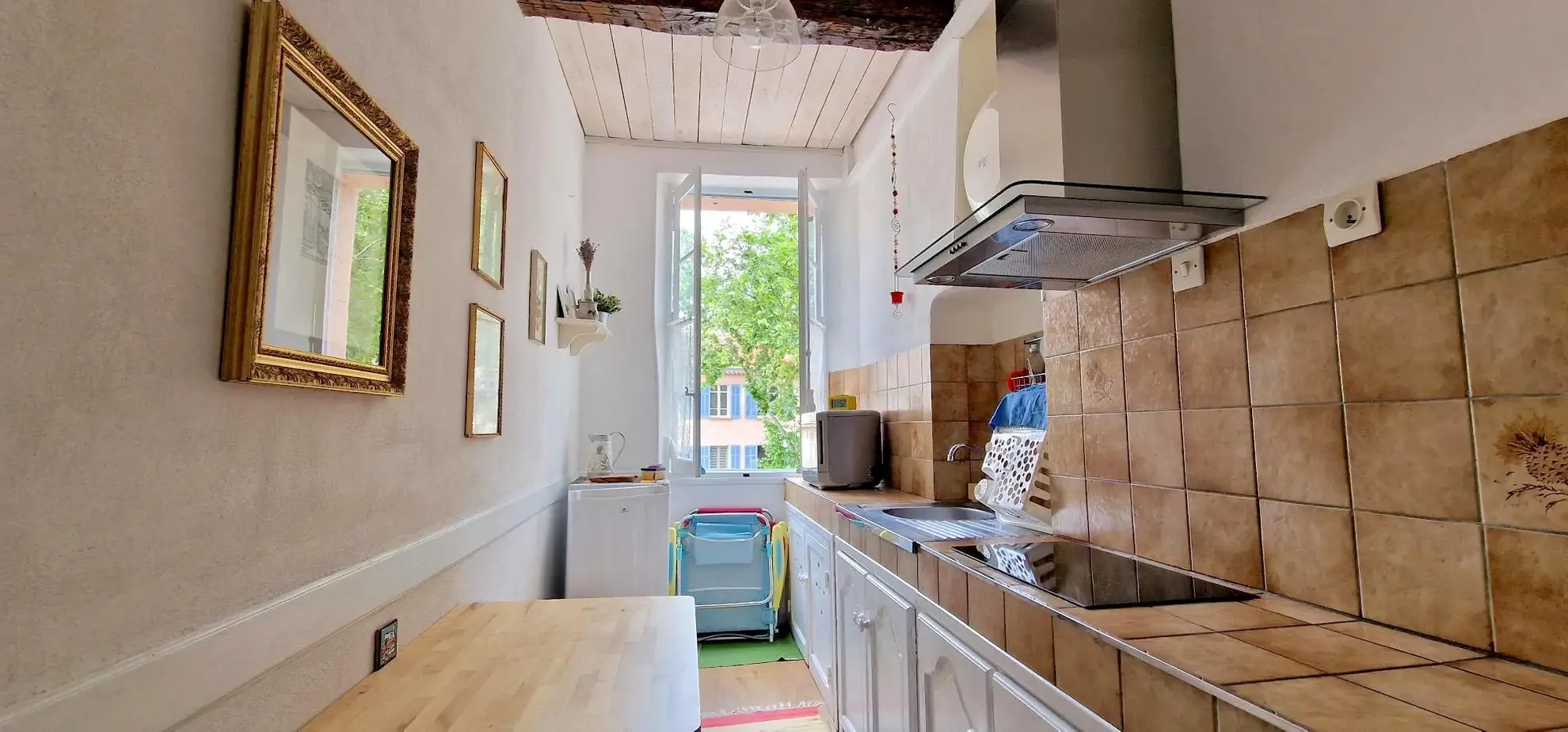 Studio lumineux à vendre au centre-ville de Fréjus - Investissement ou résidence secondaire 