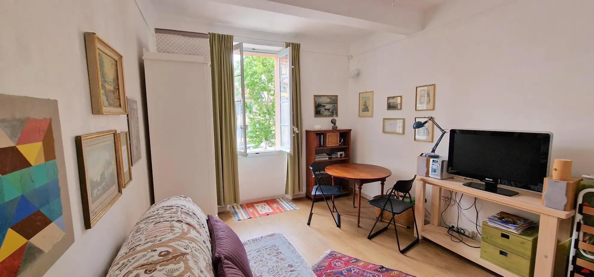 Studio lumineux à vendre au centre-ville de Fréjus - Investissement ou résidence secondaire 