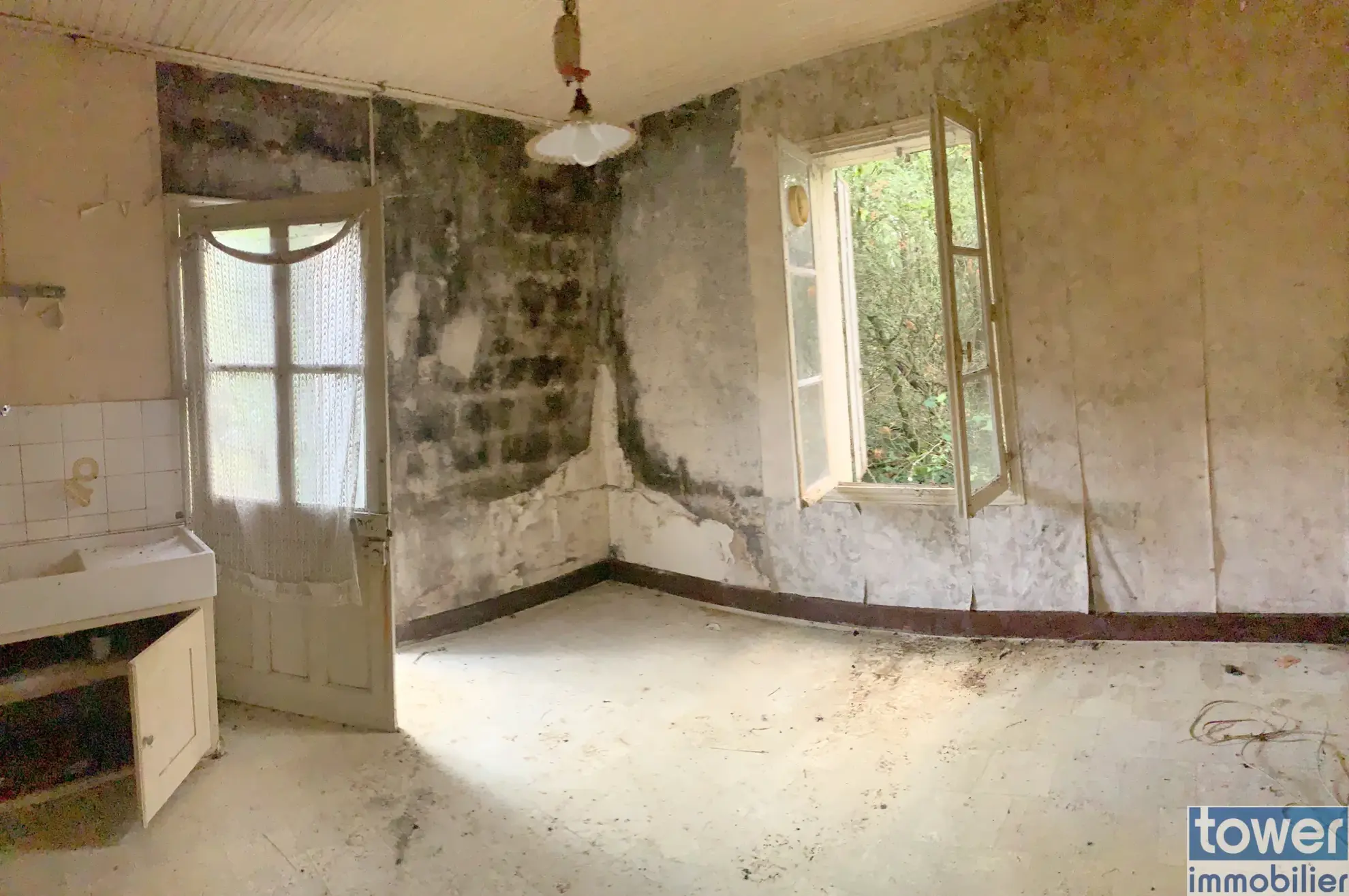 Maison à rénover de 39 m² à Matha sur terrain de 700 m² 