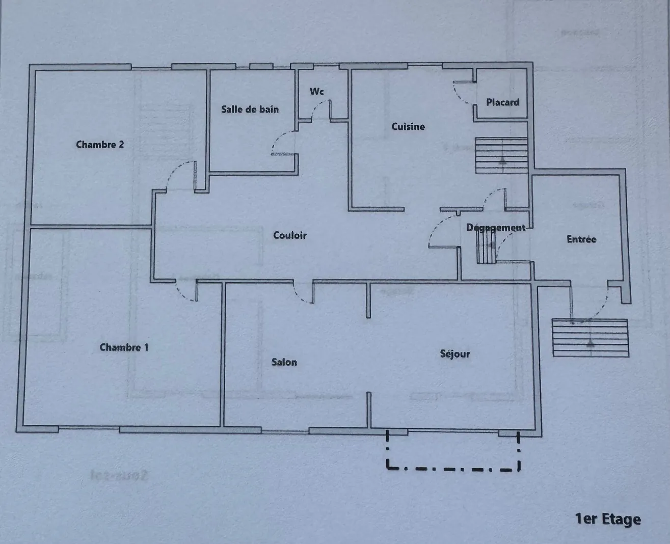 Maison T3 avec double garage sur 2718 m² à Camares – Potentiel et confort 