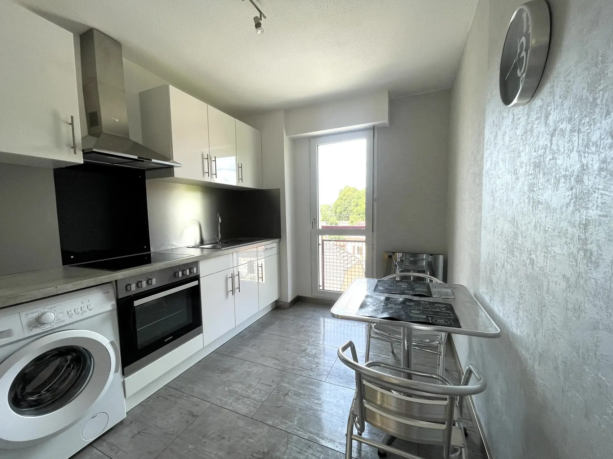 Bel appartement F2 traversant à Brunstatt avec garage et cave 