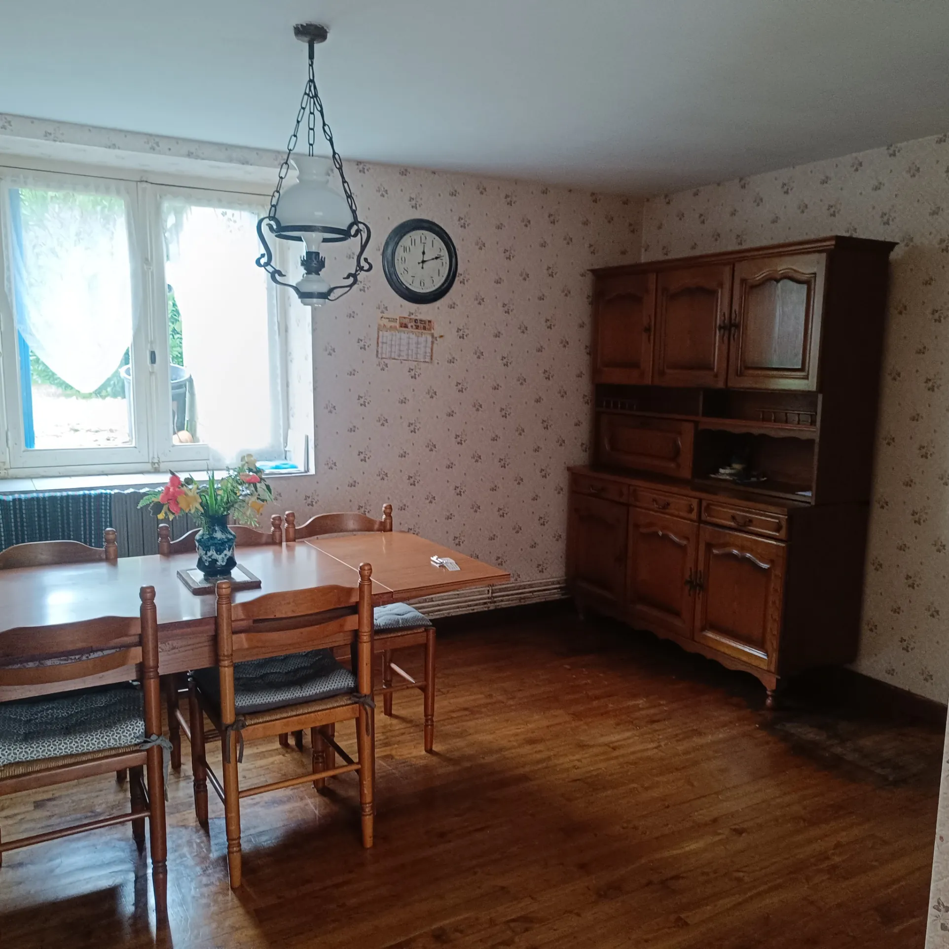 Charmante maison familiale à Neant-sur-Yvel avec grand terrain et potentiel d'aménagement 