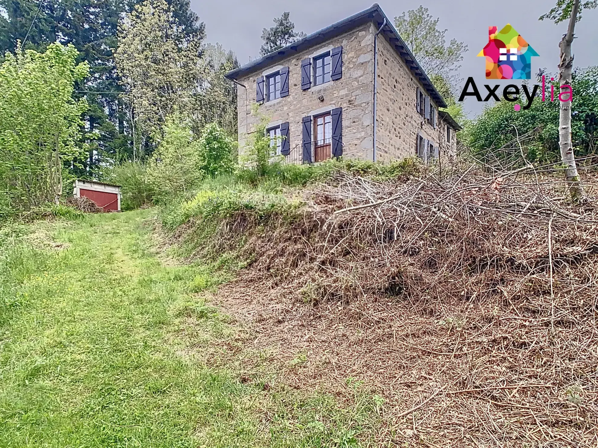 Maison en pierres à rénover avec terrain de 2117 m² à Saint-Nicolas-des-Biefs 