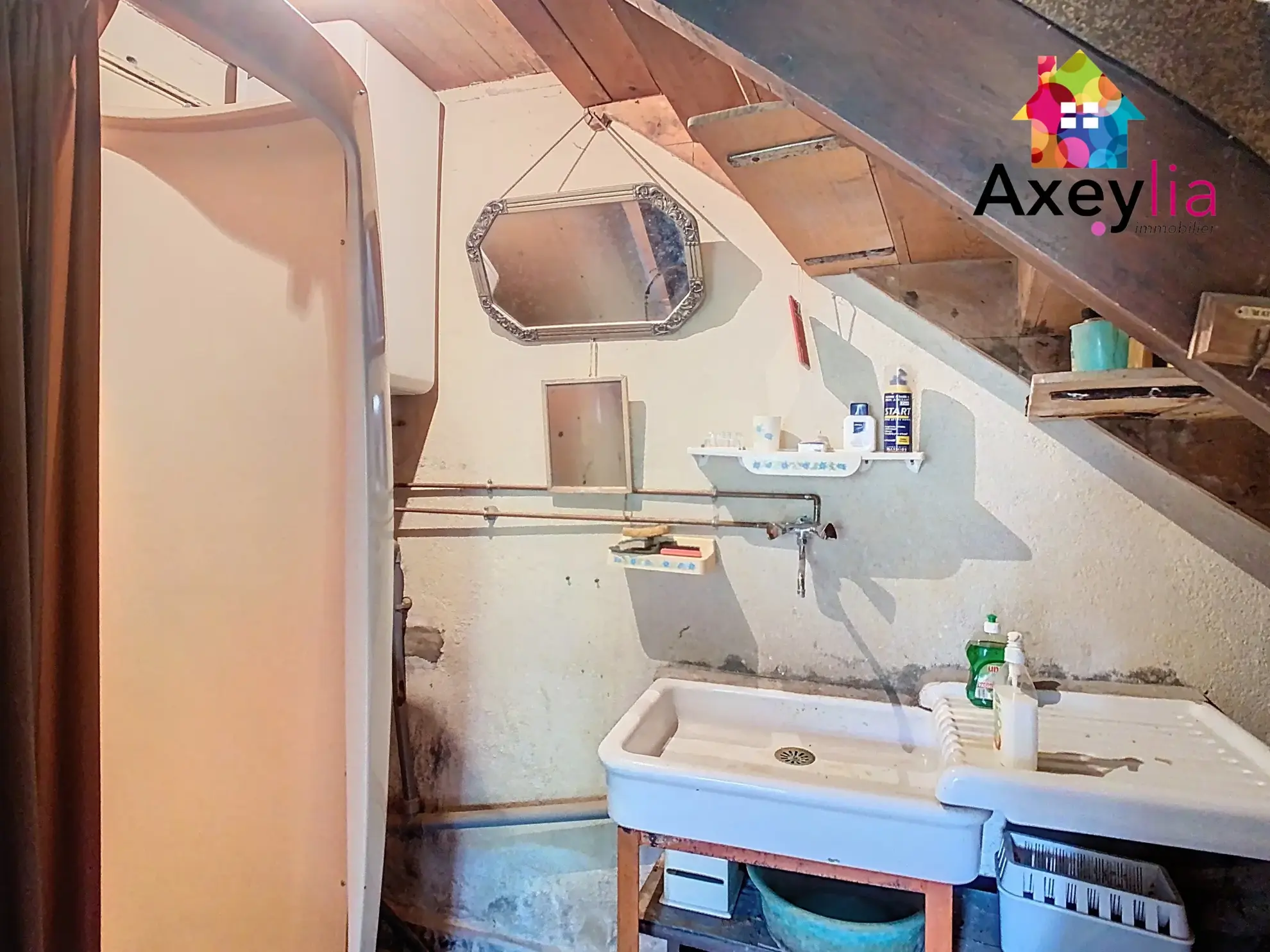 Maison en pierres à rénover avec terrain de 2117 m² à Saint-Nicolas-des-Biefs 