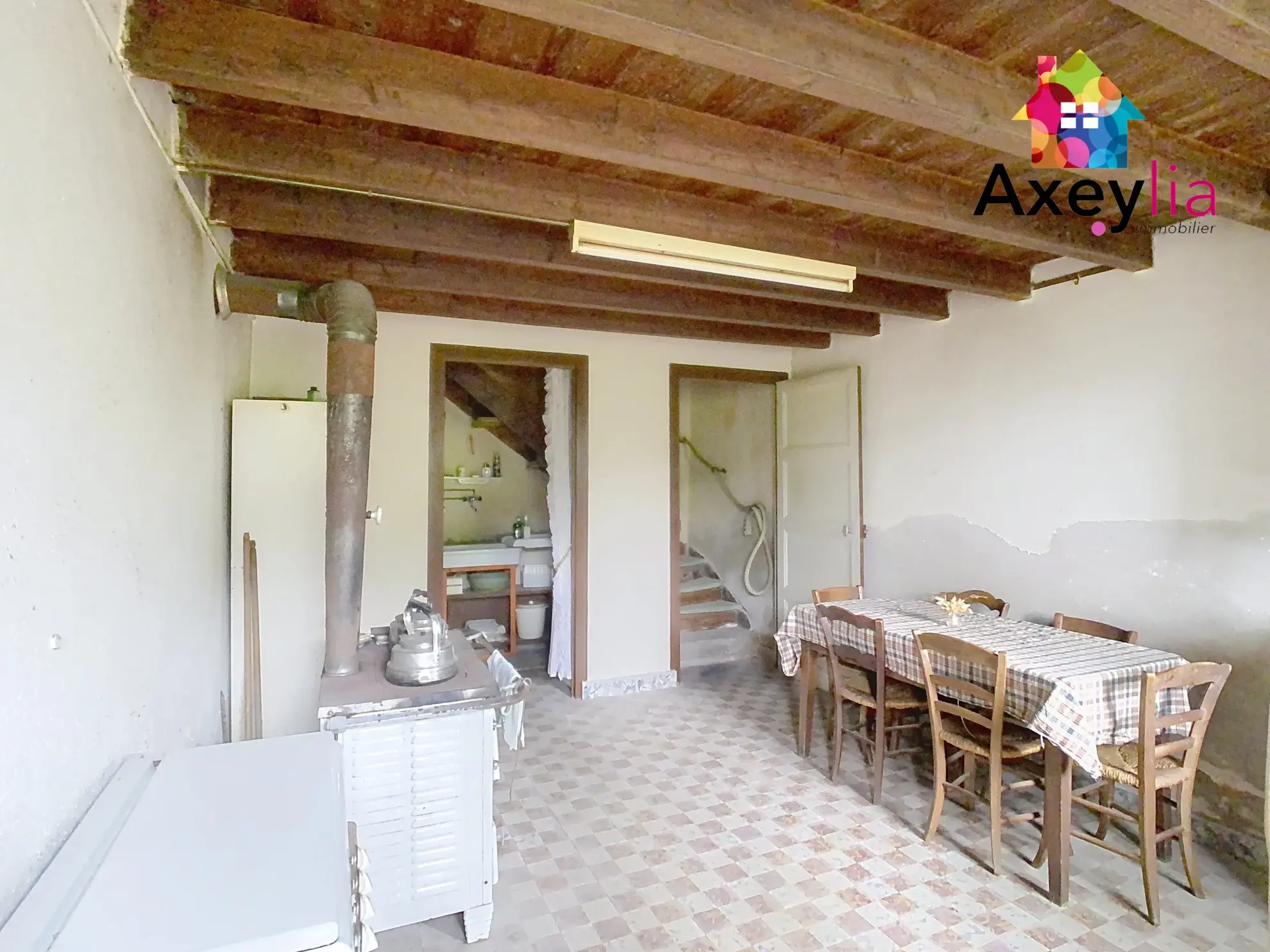 Maison en pierres à rénover avec terrain de 2117 m² à Saint-Nicolas-des-Biefs 