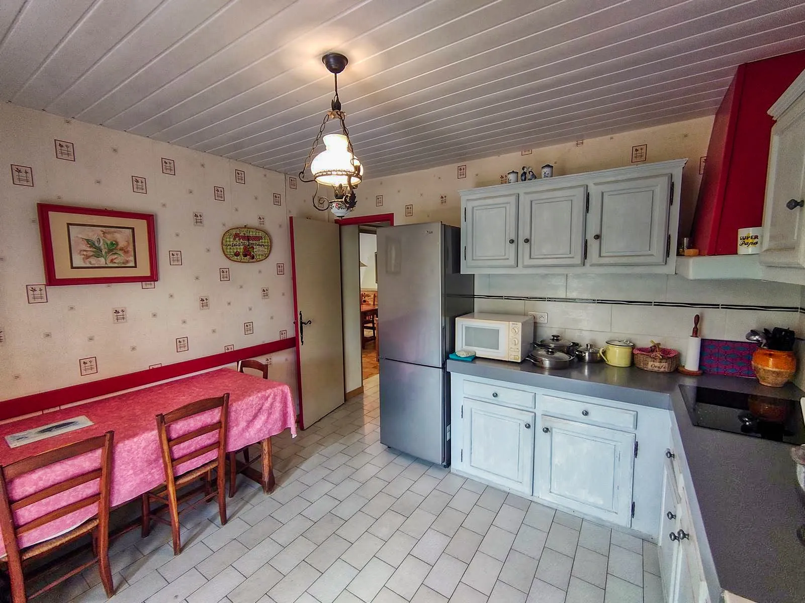 Maison de 3 chambres avec véranda et grand jardin proche Montcabrier 