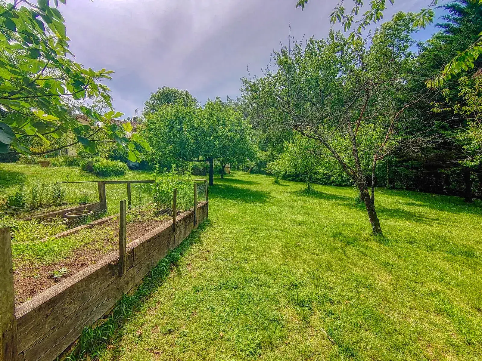 Maison de 3 chambres avec véranda et grand jardin proche Montcabrier 