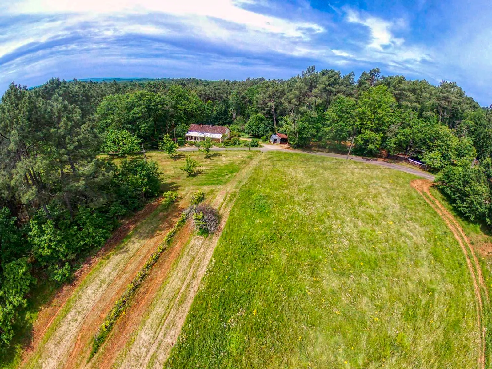 Maison de 3 chambres avec véranda et grand jardin proche Montcabrier 