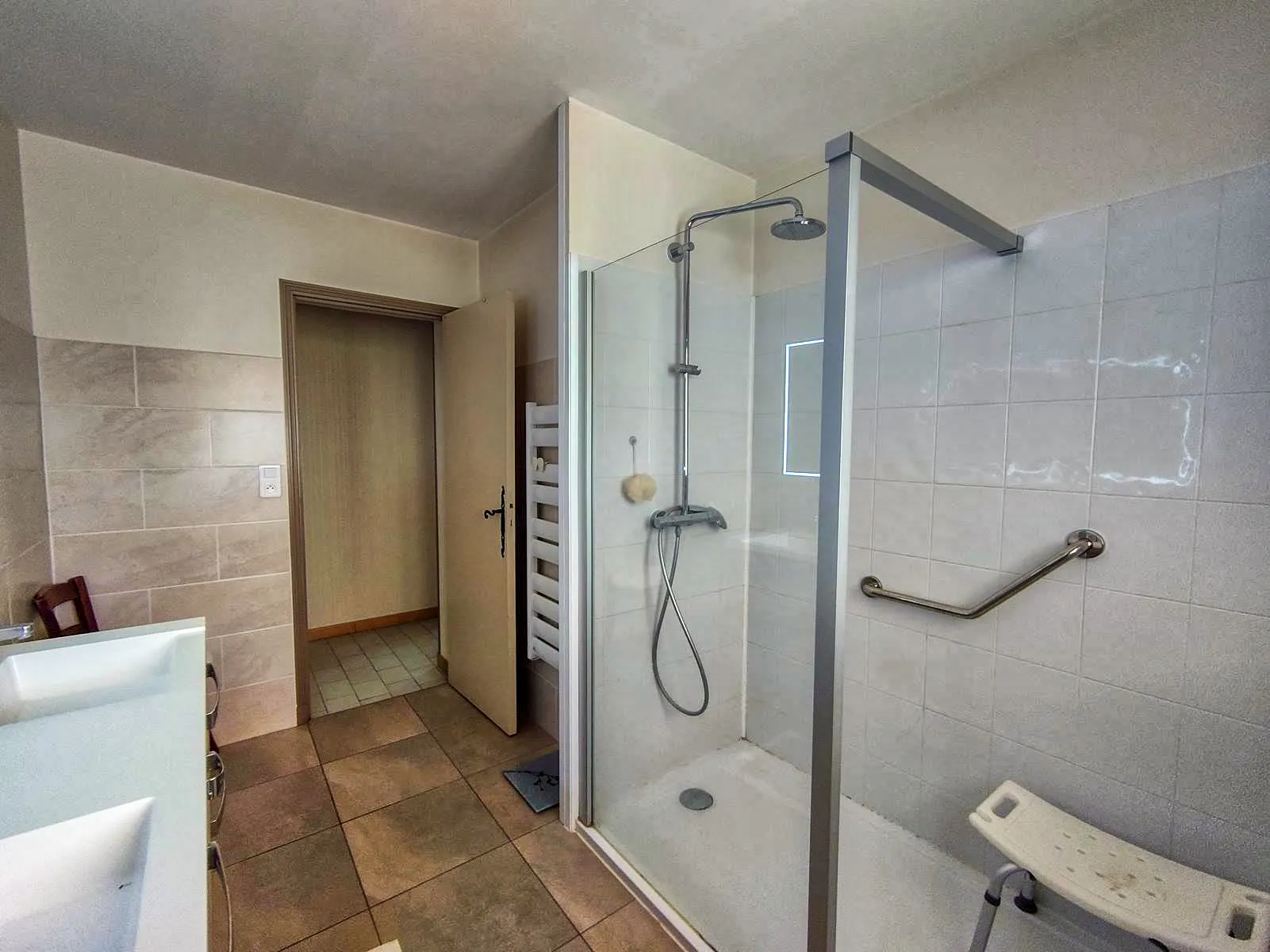 Maison de 3 chambres avec véranda et grand jardin proche Montcabrier 