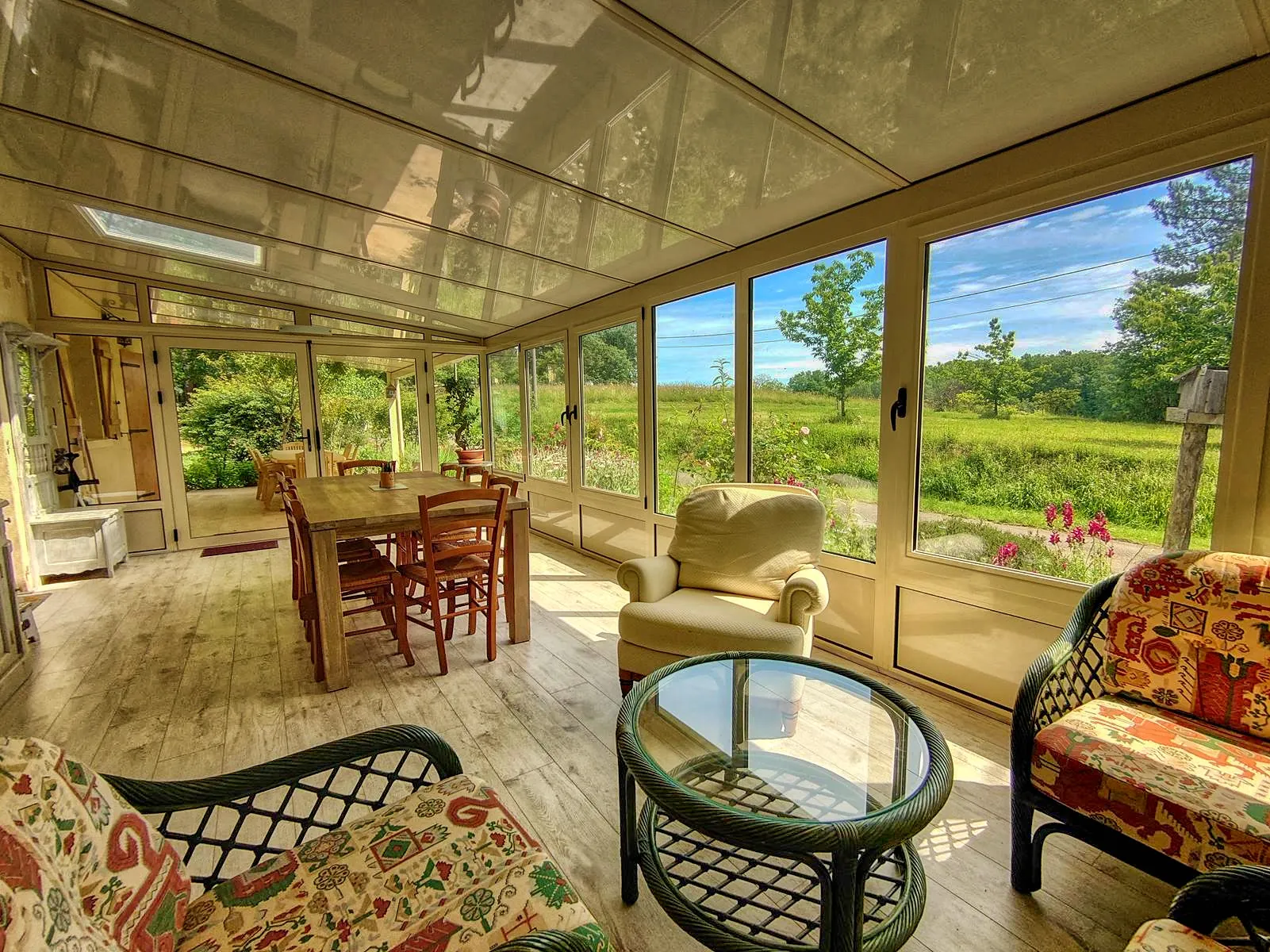 Maison de 3 chambres avec véranda et grand jardin proche Montcabrier 