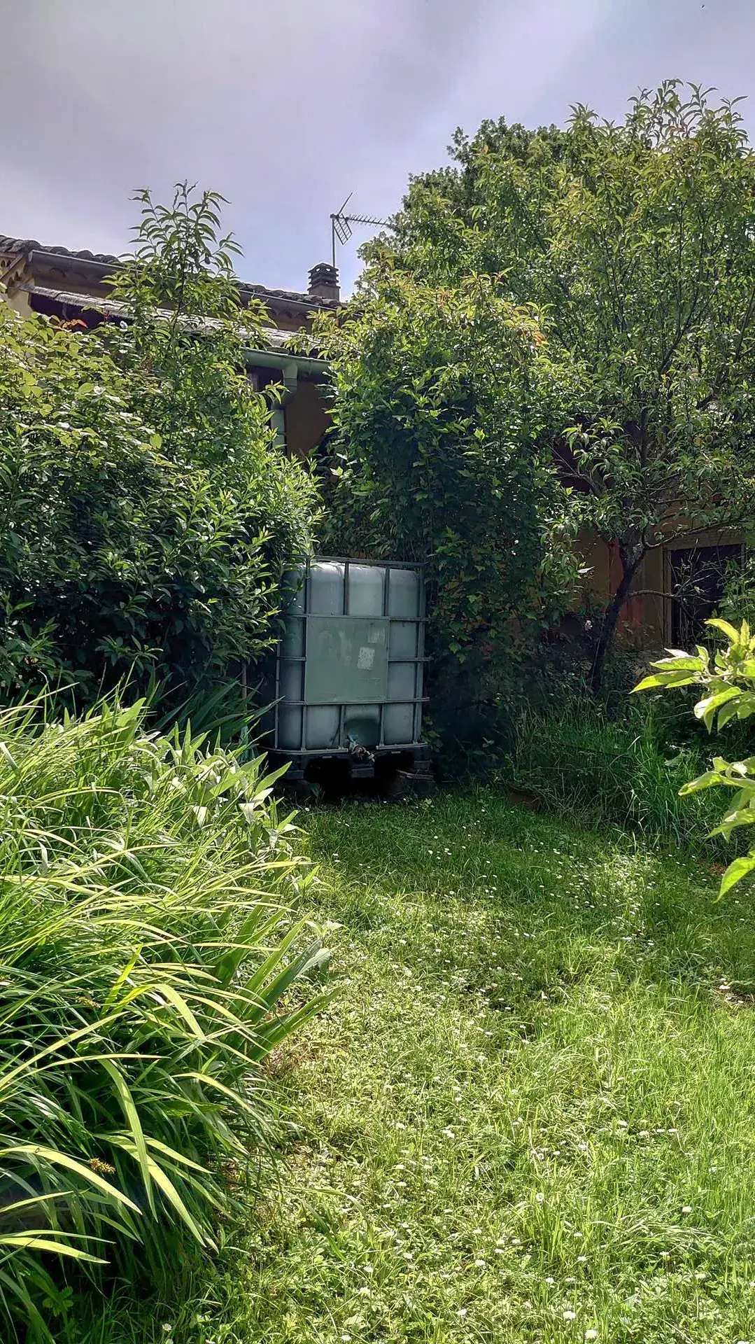 Maison de 3 chambres avec véranda et grand jardin proche Montcabrier 