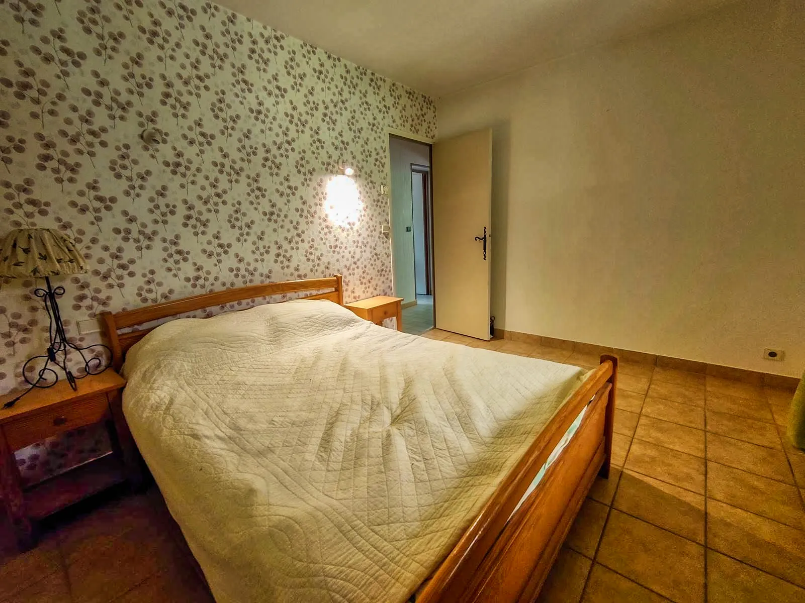 Maison de 3 chambres avec véranda et grand jardin proche Montcabrier 