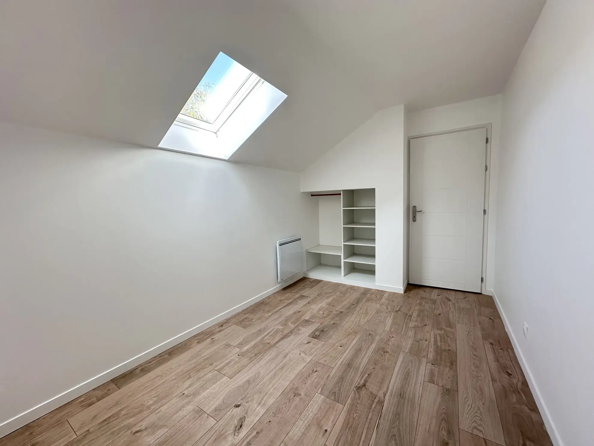 Maison rénovée de 113 m² avec 4 chambres à Gallardon, proche Chartres - Agencement optimal 