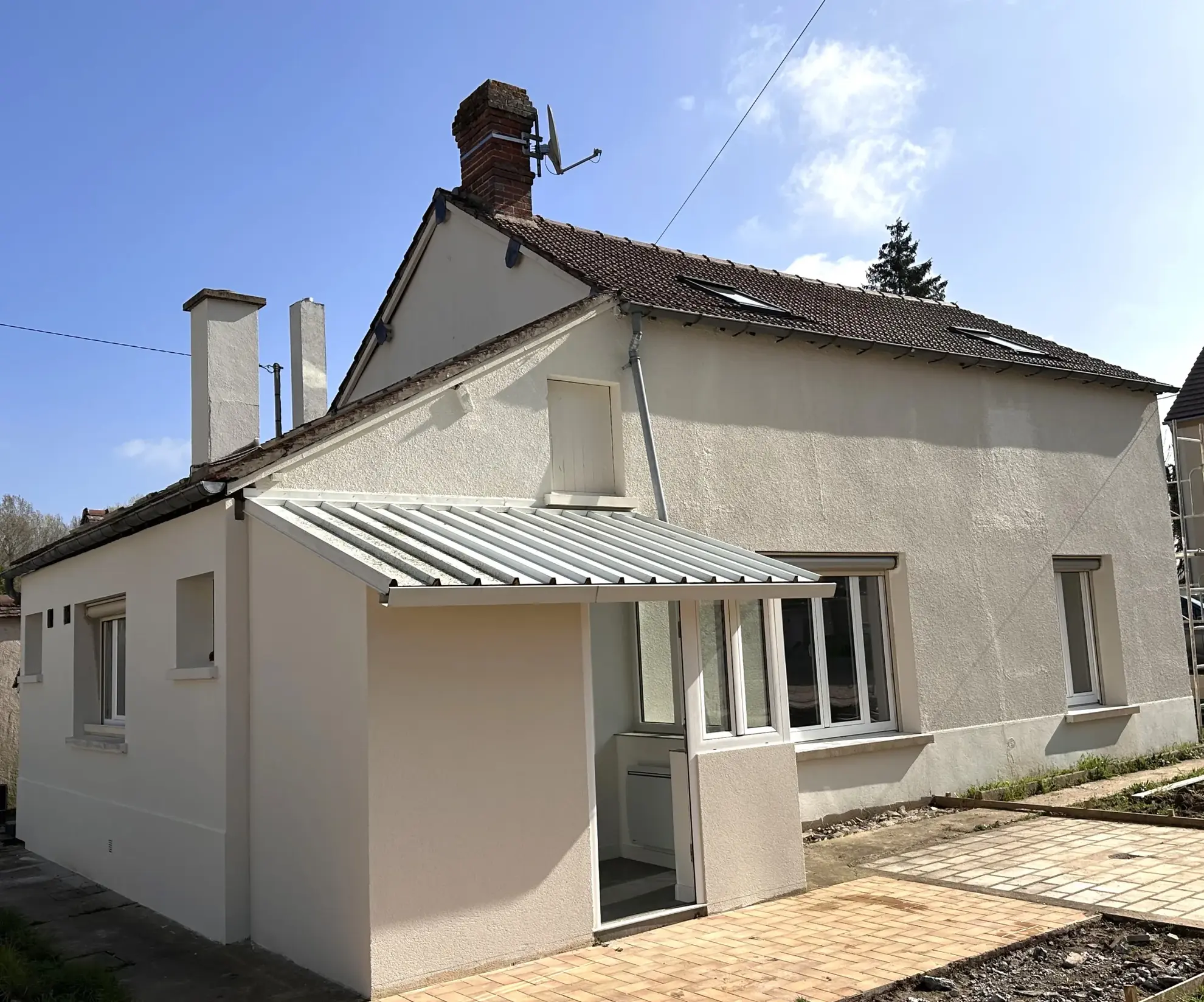 Maison rénovée de 113 m² avec 4 chambres à Gallardon, proche Chartres - Agencement optimal
