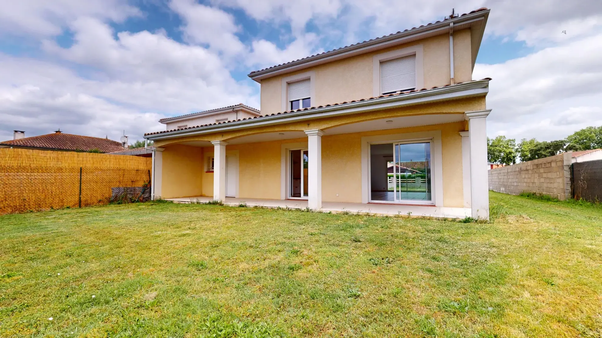 A vendre maison T5 à Auterive de 111 m² avec jardin et garage 