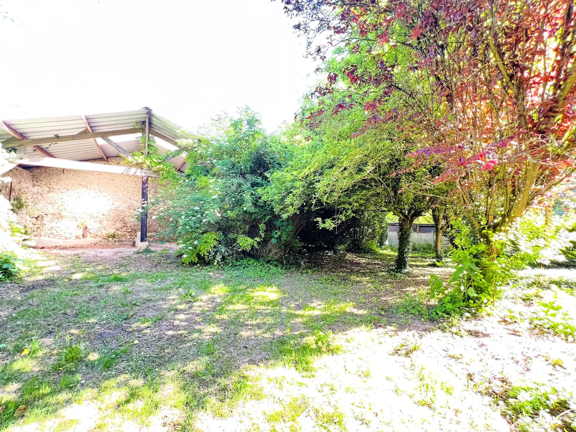 Maison récente avec studio indépendant et grand jardin à Auneaubleurysaintsymphorien 