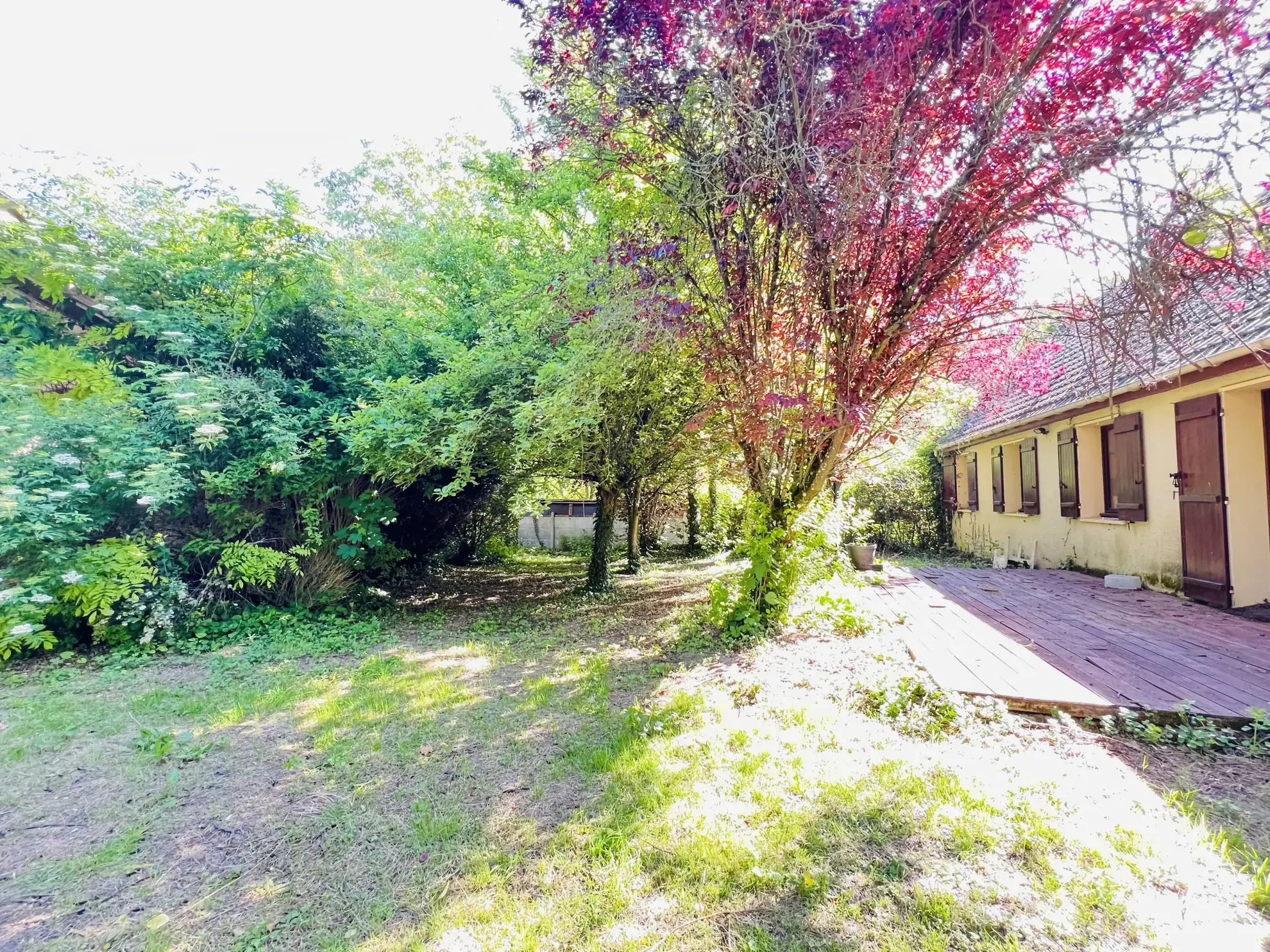 Maison récente avec studio indépendant et grand jardin à Auneaubleurysaintsymphorien 