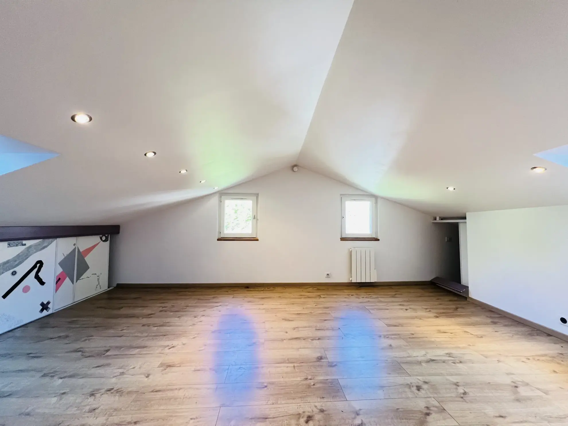 Maison récente avec studio indépendant et grand jardin à Auneaubleurysaintsymphorien 