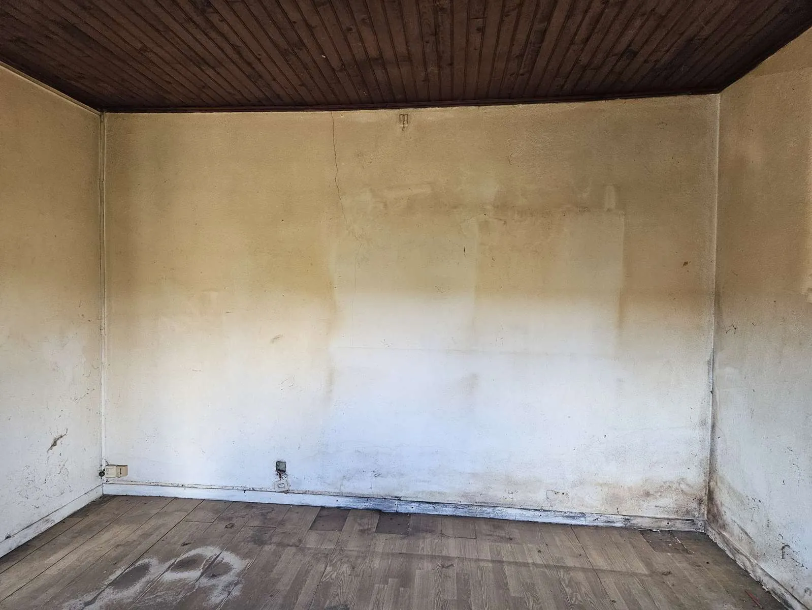 Maison à rénover de 45m² avec grand terrain à Saint Pierre de Buzet (47) 